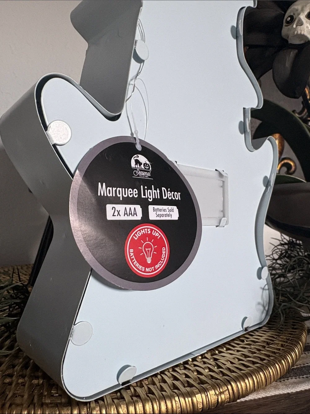 🆕HTF Adorable Marquee Ghost